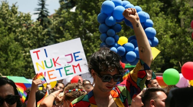 Avokati i Popullit: Kodi Civil të sigurojë të drejta të barabarta për komunitetin LGBT+