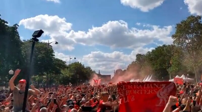 (VIDEO) Mijëra tifozë të Liverpoolit dëfrehen në Paris me këngën e Dua Lipës