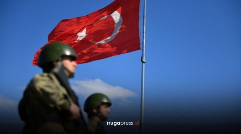 Turqia përgatit trupa shtesë për Kosovë