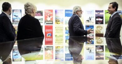 Kurti viziton ekspozitën ‘Kosova në gjuhët e botës’