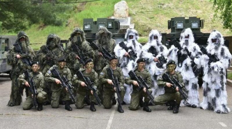 Ushtarët e FSK-së kryejnë trajnimin “Kursi për Qitës i Mprehtë” me snajper “SigSauar”