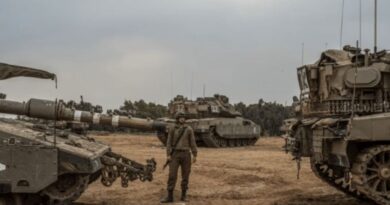 Izraeli gati për sulm në Rafah, ushtria vendos tanke në kufi me Gazën