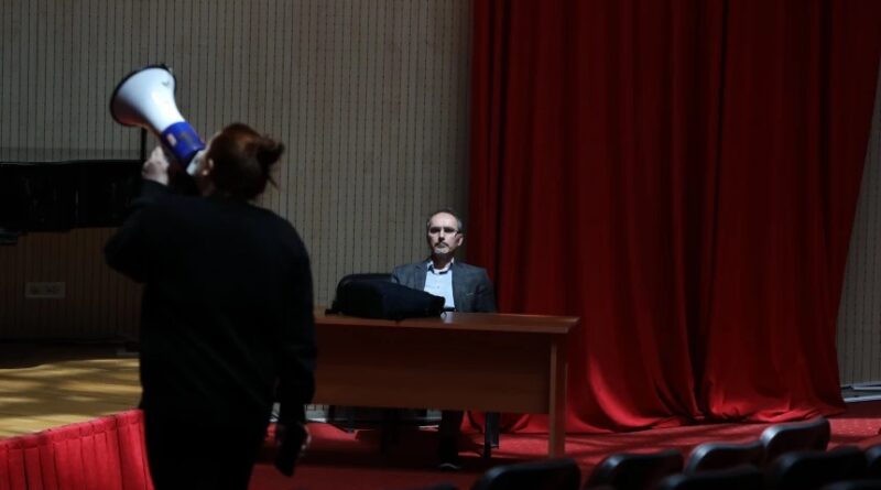 UP-ja pezullon nga puna profesorin Xhevat Krasniqi që dyshohet për ngacmim seksual