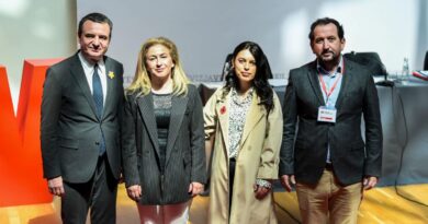 Kurti takon kandidatët e LVV-së për deputetë në zgjedhjet e Maqedonisë së Veriut