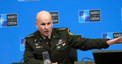 NATO: Rusët nuk kanë numra dhe aftësi për përparim strategjik në Ukrainë