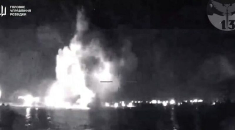Inteligjenca ushtarake ukrainase publikon pamjet e shkatërrimit të dy anijeve ruse në Krime