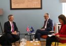 Ministri Vitia pret në takim ambasadorin britanik, diskutojnë për thellimin e bashkëpunimit midis dy vendeve