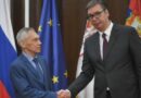 Një ditë pas takimit me Olena Zelenskan, Vuçiqi takohet me ambasadorin rus për t’u arsyetuar
