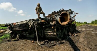 Ukraina thotë se rusët kanë humbur 1,380 ushtarë dhe 15 tanke në 24 orët e fundit
