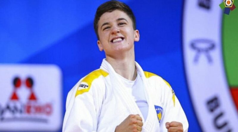 Laura Fazliu fiton medaljen e bronztë në Kampionatin Botëror