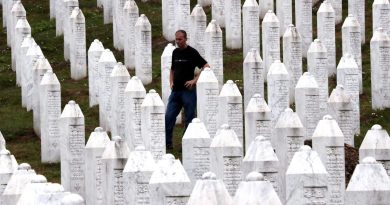 Për Srebrenicën, për shqiptarët, për Njerëzimin!