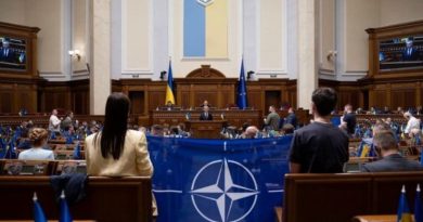 NATO zgjeron praninë civile në Ukrainë