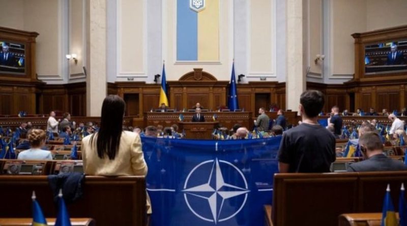 NATO zgjeron praninë civile në Ukrainë