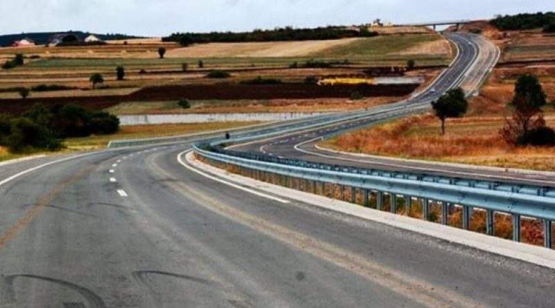 Shpallet tenderi mbi 46.6 milionë euro për zgjerimin e rrugës Prishtinë-Pejë, segmenti Dollc-Zahaq