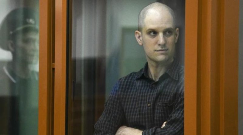 Rusia e dënon gazetarin amerikan me 16 vjet burgim
