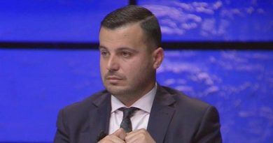 Tomorri: Kur sheh përmbledhjen e akuzave të SPAK-ut për Ilir Metën kupton se sa vend i bekuar ka qenë Shqipëria dhe sa pak korrupsion ka patur krahasuar më tani