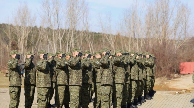 354 rekrutë fillojnë trajnimin për t’u bërë ushtarë të FSK-së