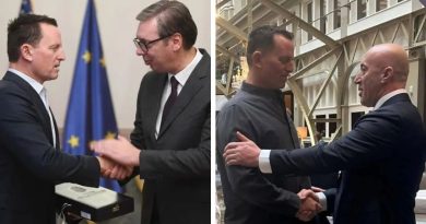 Ramush Haradinaj pozon me Richard Grenell, një lobues pro-serb me lidhje ruse