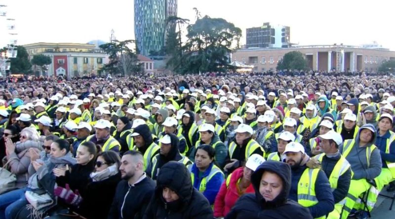 Shkeljet ligjore të manifestimit të Kryeministrit Rama në sheshin “Skënderbej”