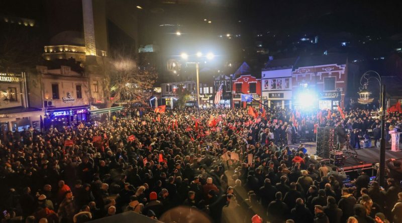 Kurti në Prizren: Do t`i vazhdojmë punët e mira në ngritjen e mirëqenies