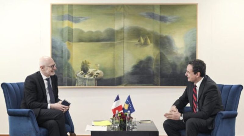 Kryeministri Kurti takohet me ambasadorin francez Guerot, flasin për bashkëpunim bilateral