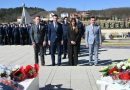 Ministrja e Drejtësisë dhe drejtori i Përgjithshëm i Shërbimit Korrektues të Kosovës nderojnë familjen Jashari