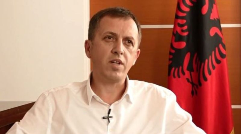 Zyba: Këta e kanë hallin me VETËVENDOSJE!n dhe Albin Kurtin, jo me Albulena Haxhiun