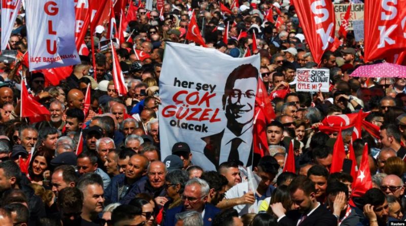 Gjykata në Turqi liron më shumë se 120 persona të arrestuar në protestat antiqeveritare