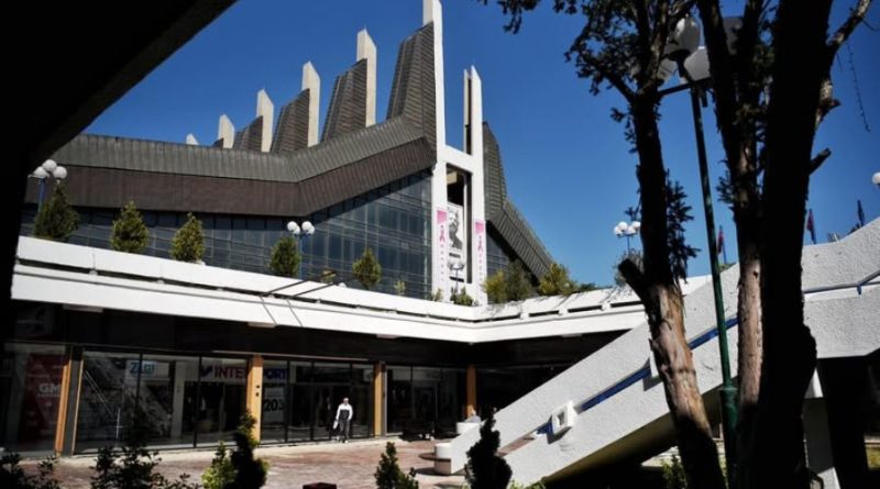 Çeku: Pallati i Rinisë dhe Sporteve po bëhet