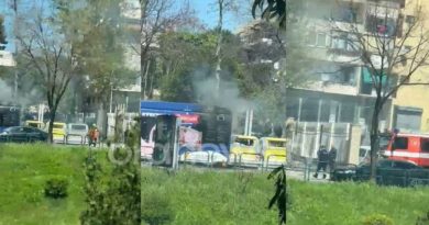 Ndodh sërish/ Urbani shpërthen në flakë pranë ministrisë së Jashtme në Tiranë (VIDEO)
