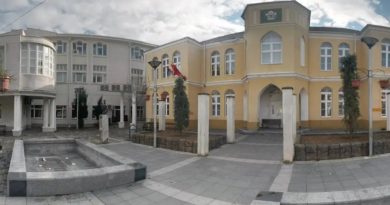 Vazhdon diskriminimi i shqiptarëve në Luginë, Komuna e Preshevës: Qytetarëve po u pamundësohet pajisja me dokumente personale