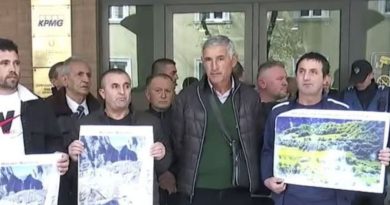 Banorët e Lurës protestë kundër HEC-it: Krim mjedisor, na rrezikohet jeta