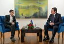 Kurti takon deputetin britanik, diskutojnë për sigurinë dhe zhvillimet e fundit