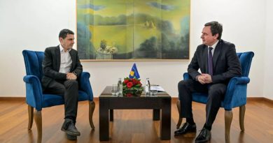 Kurti takon deputetin britanik, diskutojnë për sigurinë dhe zhvillimet e fundit