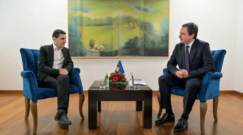 Kurti takon deputetin britanik, diskutojnë për sigurinë dhe zhvillimet e fundit
