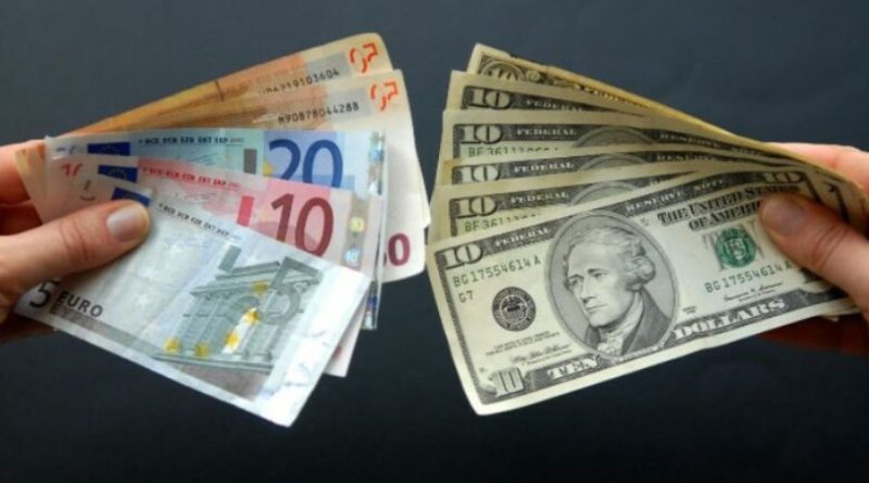 Lufta tregtare e Trumpit godet SHBA-në, dollari amerikan bie në nivelin më të ulët ndaj euros që nga viti 2022
