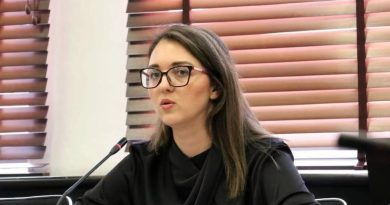 Kryeziu-Hyseni: VV-ja nuk ka emër tjetër përveç Albulena Haxhiut për kryeparlamentare