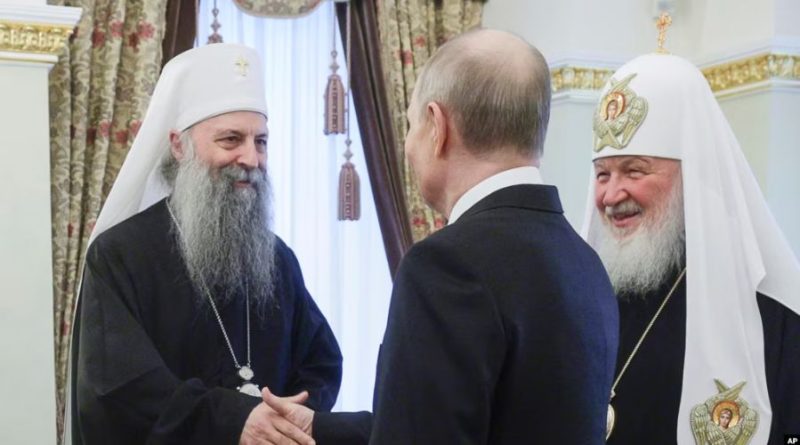 Gjuha e shfrenuar antiperëndimore e Patriarikut serb Porfirije në Moskë