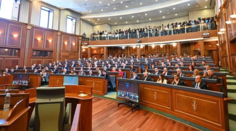 Nesër vazhdimi i seancës, Dehari: S’ka konsultime me partitë, Haxhiu mbetet kandidate e VV për kryetare të Kuvendit