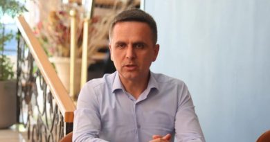 Kasami: Taravari është vetëlarguar nga qeveria, ashtu siç u vetëpërjashtua nga VLEN-i