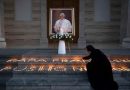 Sot i jepet lamtumira e fundit Papa Françeskut – qindra mijëra njerëz pritet të marrin pjesë në funeral, përfshirë udhëheqës botërorë