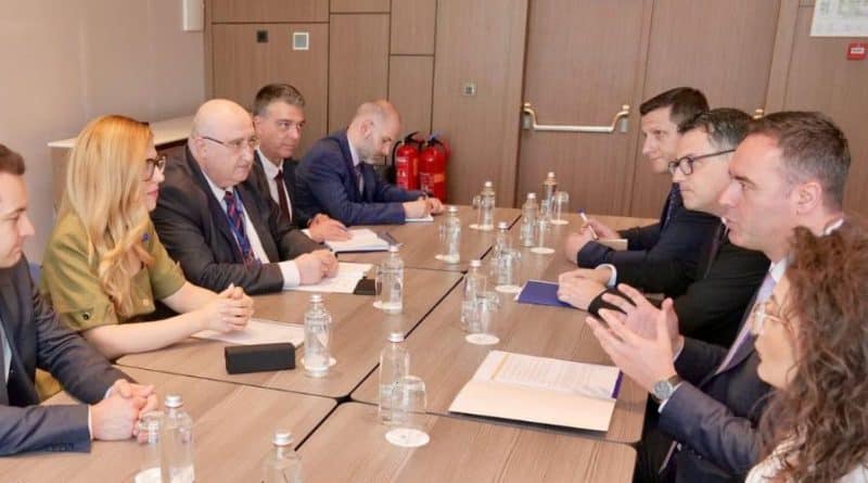 Konjufca takon homologen bullgare në Sofje dhe mban fjalim në takimin ministror të SEECP: Hekurudha Prishtinë–Durrës është projekt strategjik për lidhshmërinë e vendit tonë dhe të rajonit me BE-në