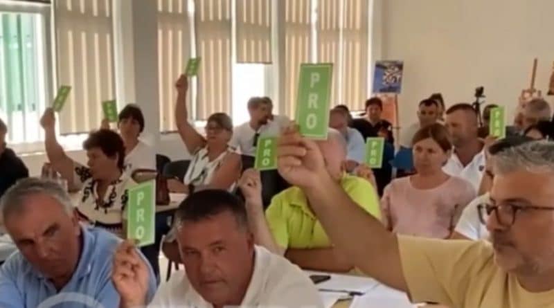 Mblidhet këshilli bashkiak i Divjakës, të gjithë një zëri kundër shkrirjes