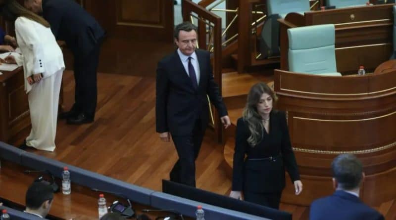 Albulena Haxhiu zgjedhet kryetare e Kuvendit të Kosovës