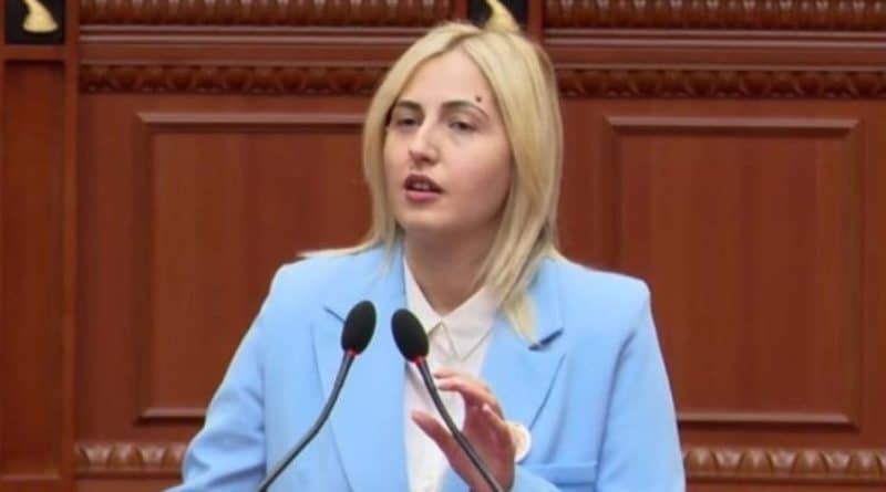 Zhupa: Rama shkoi me avion special në Kosovë dhe kërkoi votën për Gjykatën Speciale