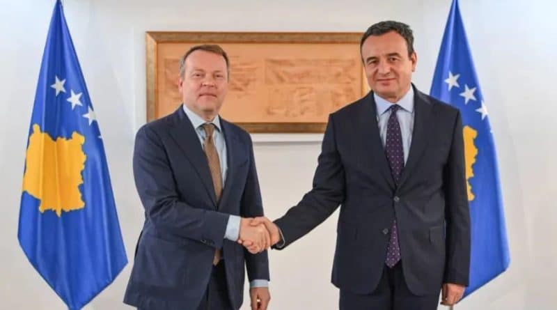 Kurti i kërkon OSBE-së të merret me diskriminimin që Serbia ua bën shqiptarëve të Luginës